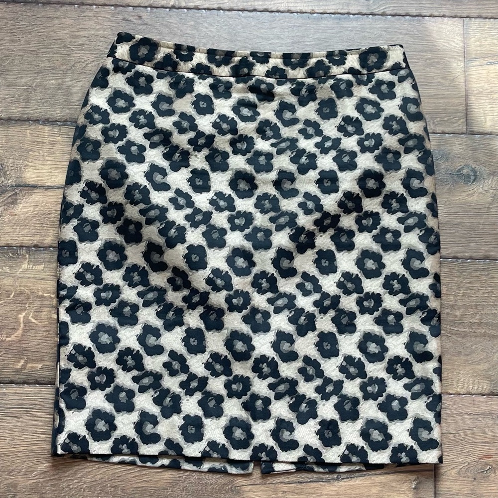 Ann Taylor Black and Tan Knee-Length Pencil Skirt